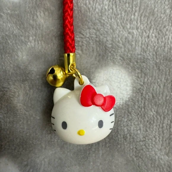 Hello Kitty Keychain - Picture 2 of 7
